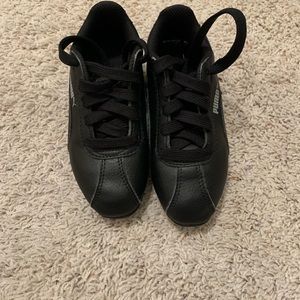 PUMA LEATHER SNEAKERS